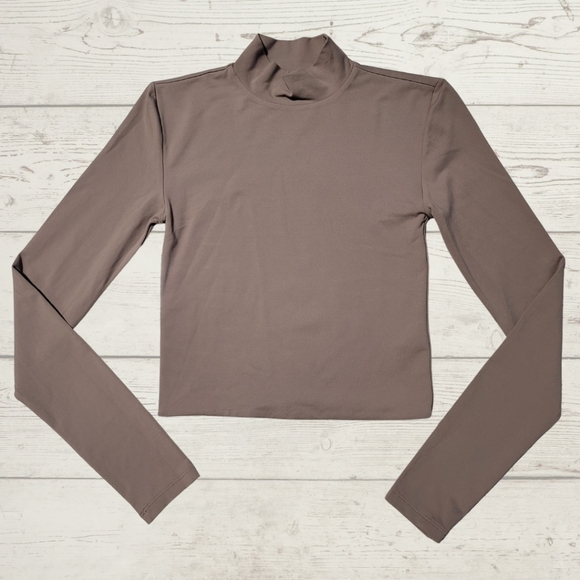 Aritzia Babaton Contour Mock Neck Long Sleeve Crop Top - Picture 2 of 8